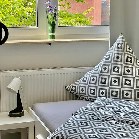 Nujen- Hotel Und Apartment Stuttgart Zuffenhausen Экстерьер фото