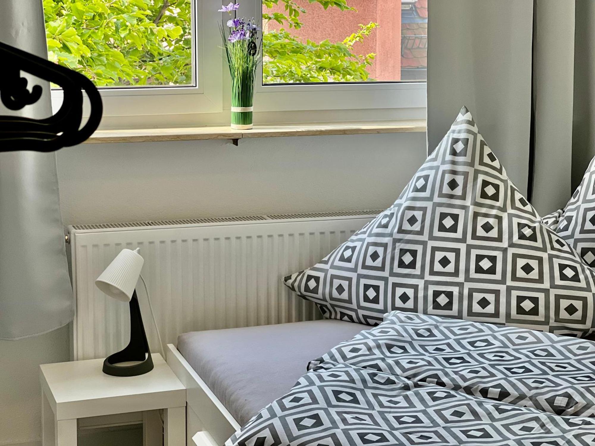 Nujen- Hotel Und Apartment Stuttgart Zuffenhausen Экстерьер фото